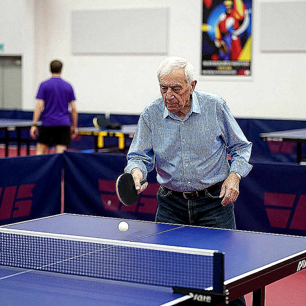 Giải bóng bàn veteran Anh VBCL trở lại: Từ luật countback đến bài học dữ liệu về sự bền bỉ