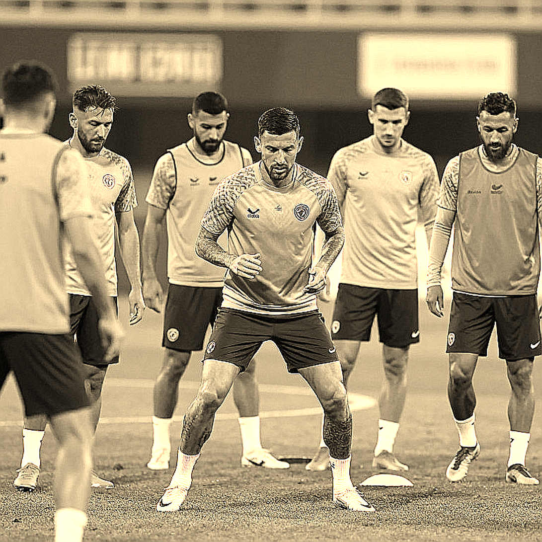 Thị trường chuyển nhượng V.League: Trụ cột bị tháo dỡ và những cuộc gọi lúc nửa đêm