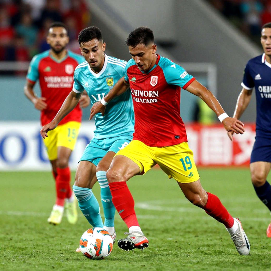 Toàn cảnh bóng đá Việt Nam: Cục diện V.League 1, tham vọng châu lục và những nút thắt cần gỡ