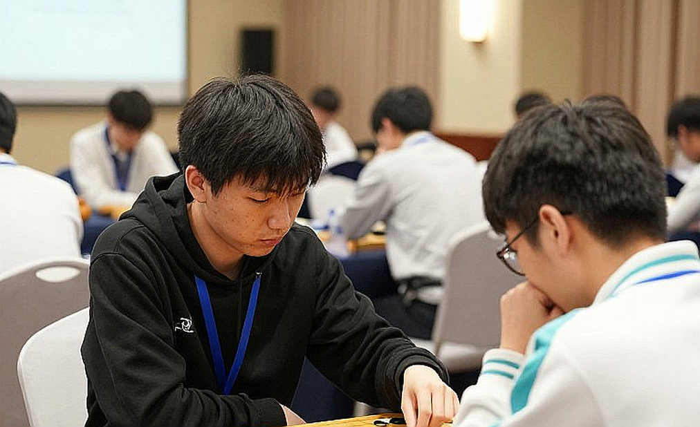 Scotch Gambit 5.e5: Vũ khí thực dụng cho kỳ thủ câu lạc bộ và khoảng trống dữ liệu không ai muốn nhắc