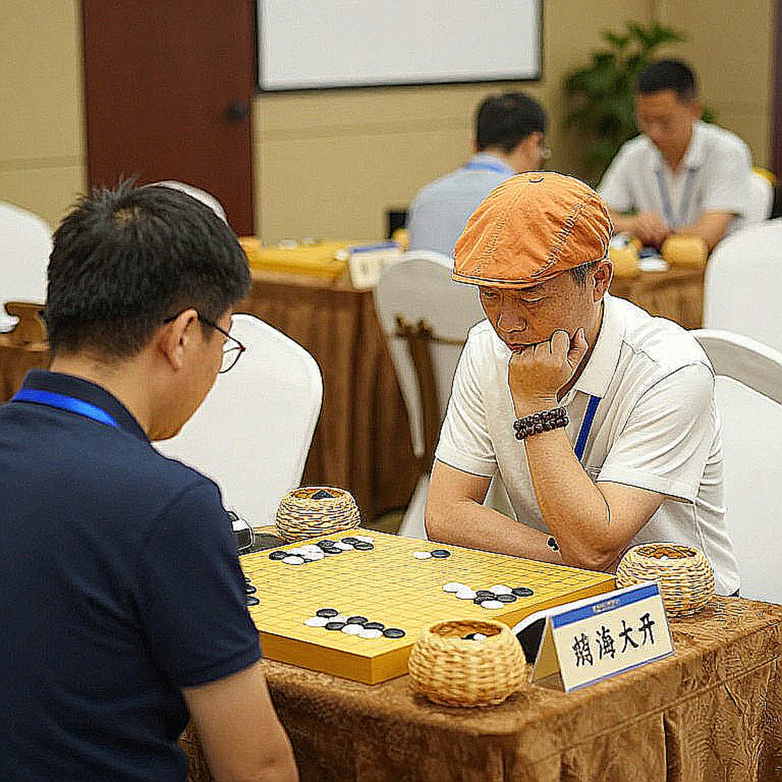 ChessBase Magazine #225: 27 ván cờ ngắn, bốn người chú giải và một tiêu đề lệch nhịp