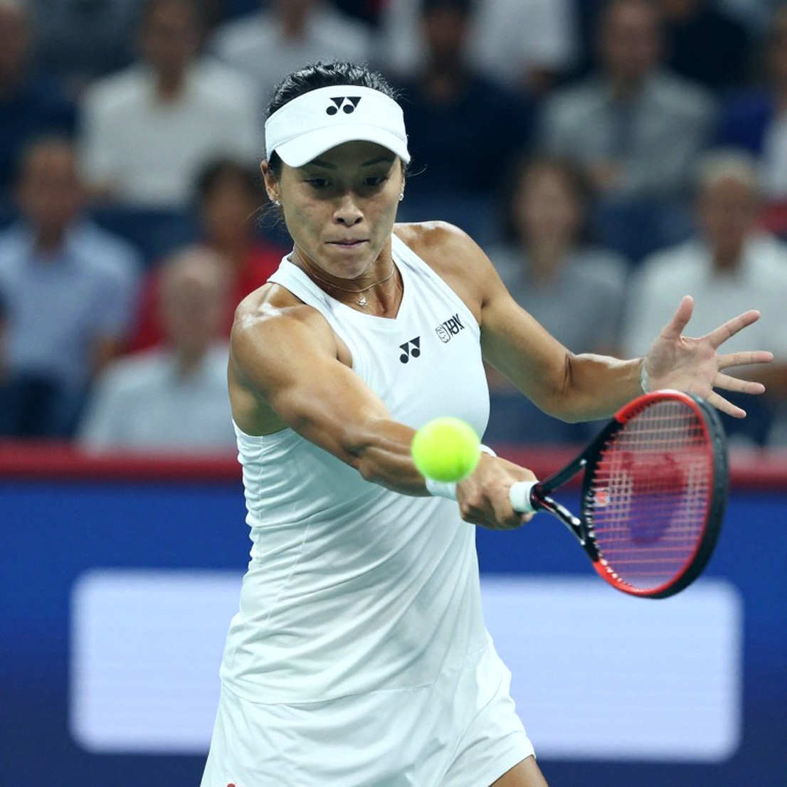 Một cú giao bóng, một triệu đô: Khi tennis bị nén vào một điểm duy nhất