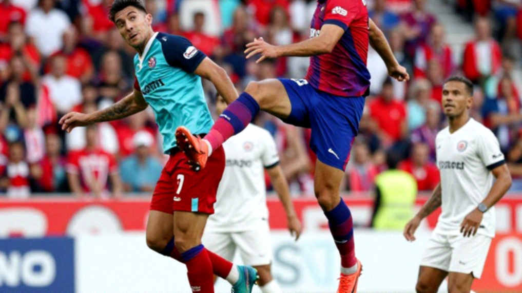 Thẻ đỏ phút 93 khi tỷ số đã là 12-0: Jesus Rodriguez và cái giá của một phút mất kiểm soát